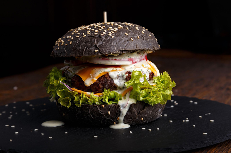 Węgiel-kokosowy-gastronomia-burger
